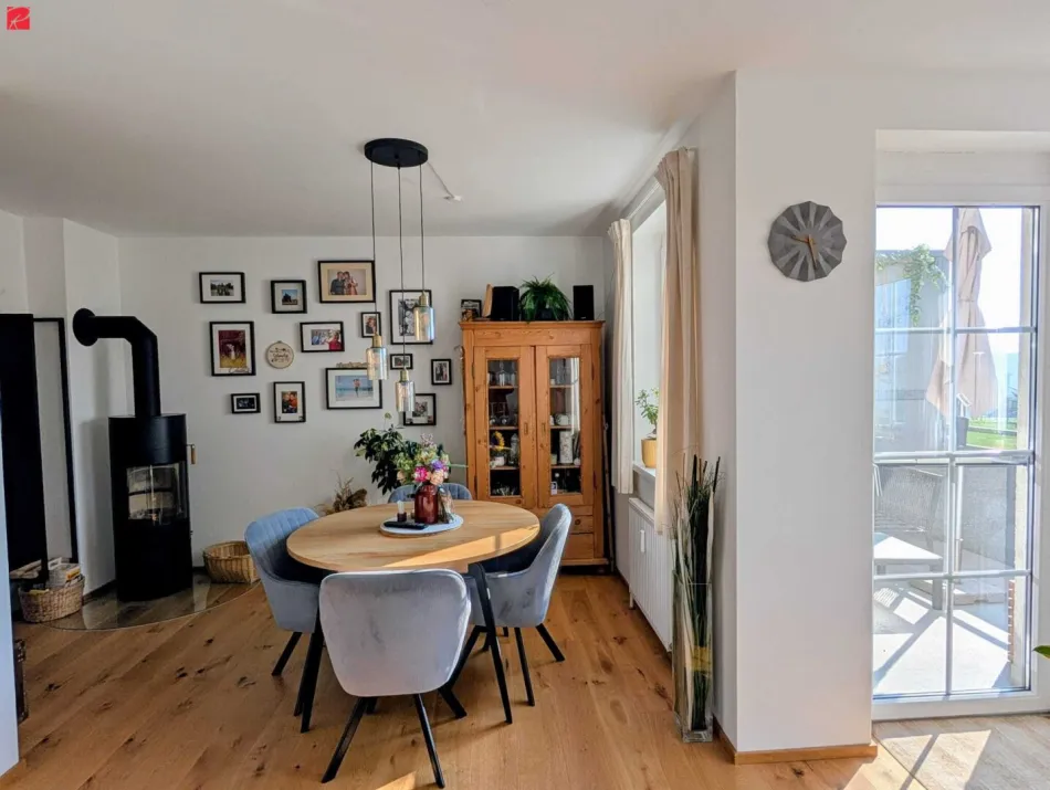 Koffer packen & einziehen! Teilmöblierte Maisonette mit Bergblick - Bild