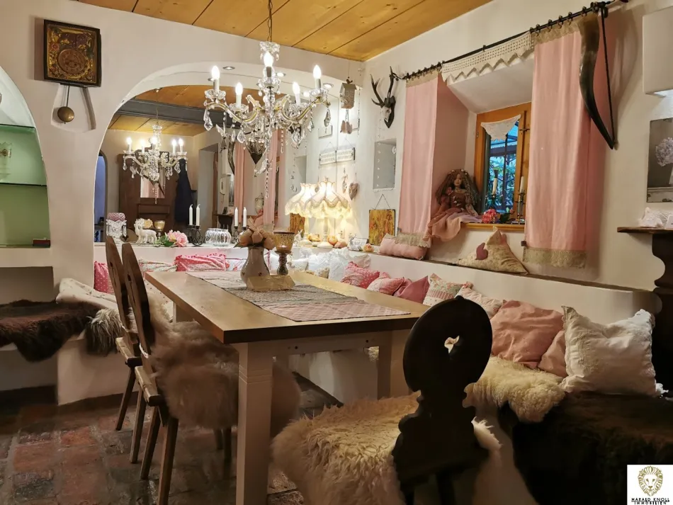NEU! Reduzierter Preis! Historisches Haus mit zusätzlichen Geschäfts- Büroflächen aus dem Jahre 1577 am Marktplatz - Bild