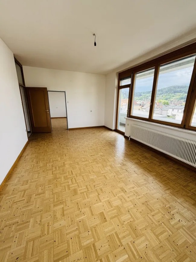 Helle 4-Zi-Wohnung mit Südbalkon und Loggia in Voitsberg – gepflegt und zentral! - Titelbild