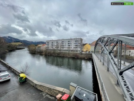 Bürofläche auf zwei Ebenen ++ Aufteilung der Geschoße möglich ++