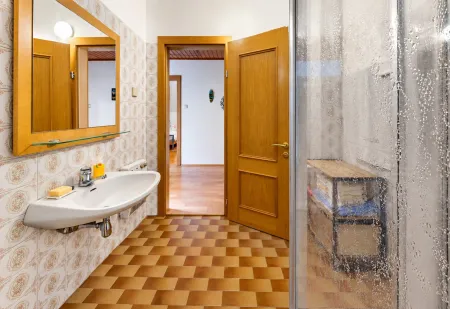 Badezimmer OG – linke Haushälfte