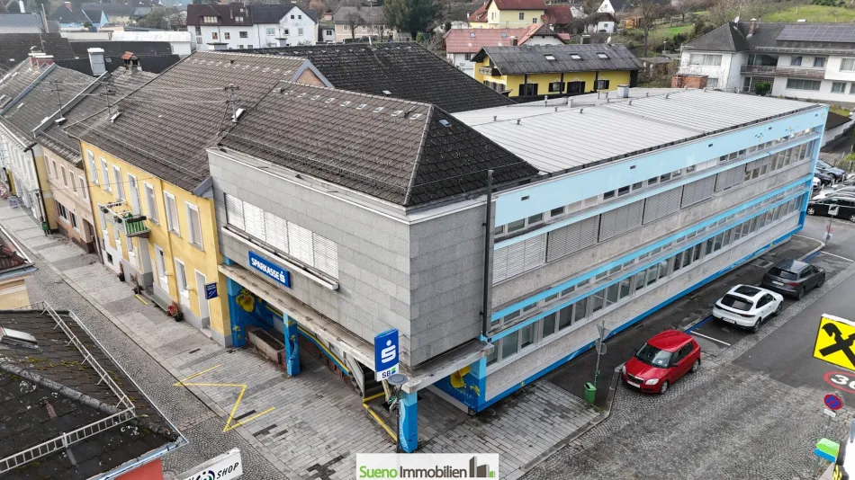 Vermietetes Ärztezentrum in Grein – jede Menge Parkmöglichkeiten! - Titelbild