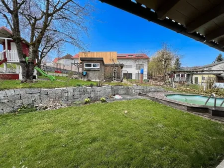 Garten S/W mit Pool