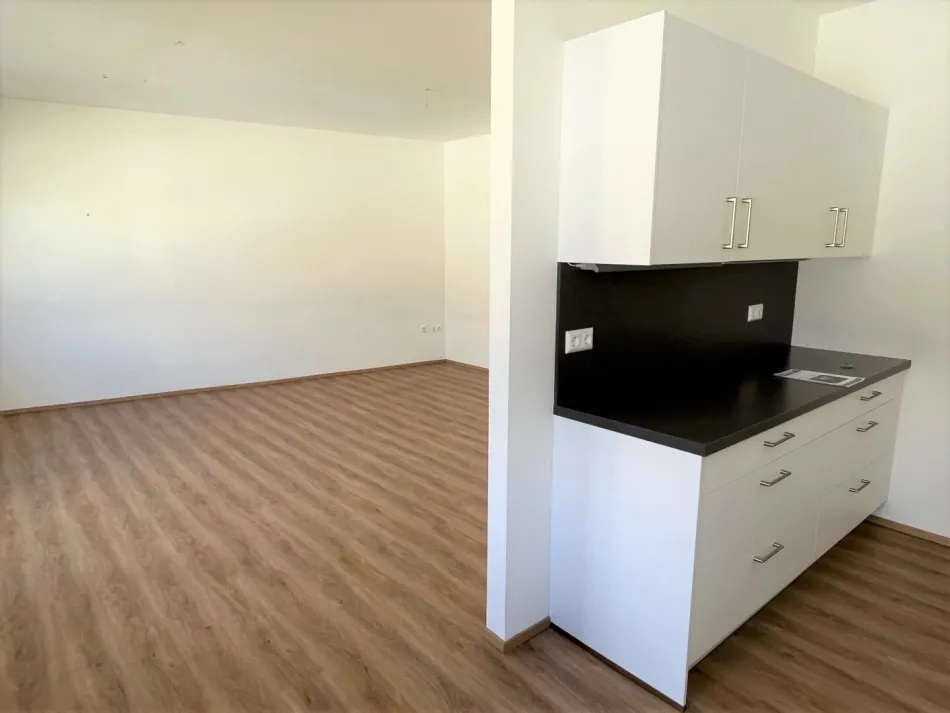4 Zimmer Wohnung 100m² in Neunkirchen zum TOP Preis! - Bild