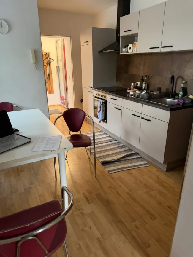 Mehrfamilienhaus mit Garten und vielseitigem Gestaltungspotenzial - Bild