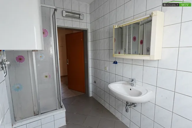 ++ STARTERWOHNUNG ++ teilmöblierte Wohnung in Spielberg - Bild