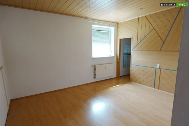 ++ STARTERWOHNUNG ++ teilmöblierte Wohnung in Spielberg - Bild