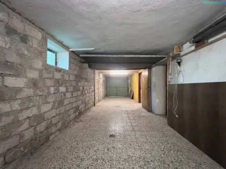 Duplex Garage