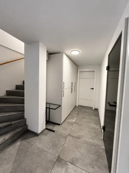 Keller