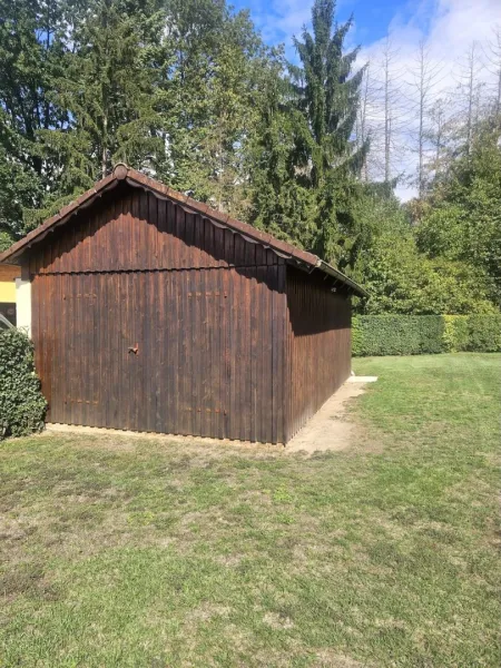 Gerätehütte im Aussenbereich ca. 6 x 4,5m