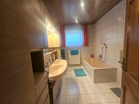 Badezimmer EG