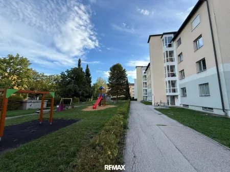 Freifläche Wohnanlage - Eingangsbereich
