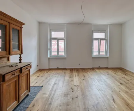 TRAUMWOHNUNG komplett saniert mit 2 Zimmern, Balkon und zentraler Lage in Graz