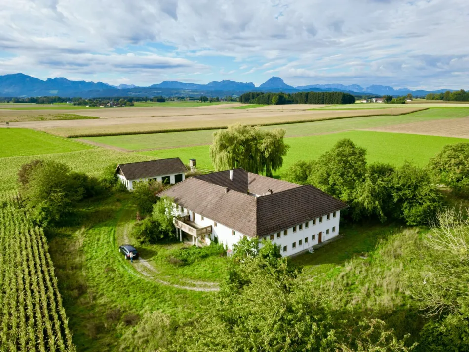 Einzigartiger Vierkanthof in Pettenbach mit ca. 7.084 m² Grund & Salzkammergut-Panoramablick! - Titelbild