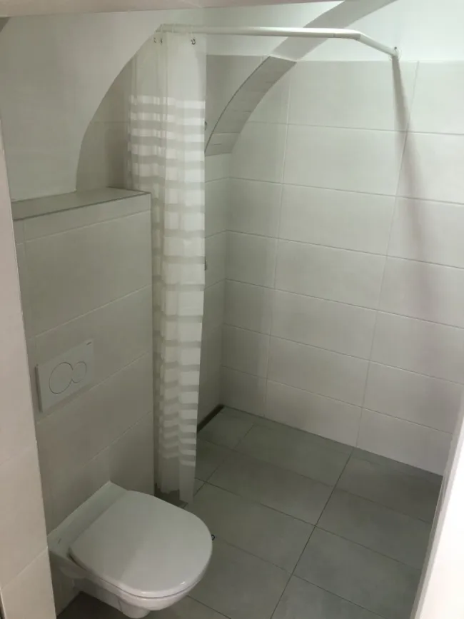 2-Zimmer-Erdgeschosswohnung mit Carport im Zentrum von St. Georgen - Bild
