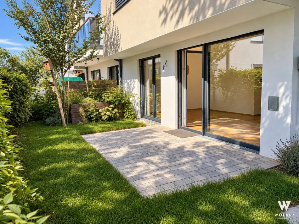 Sonnige Neubau-Gartenwohnung mit Terrasse & Garten | Exklusive Ausstattung | Nähe U2 - Titelbild