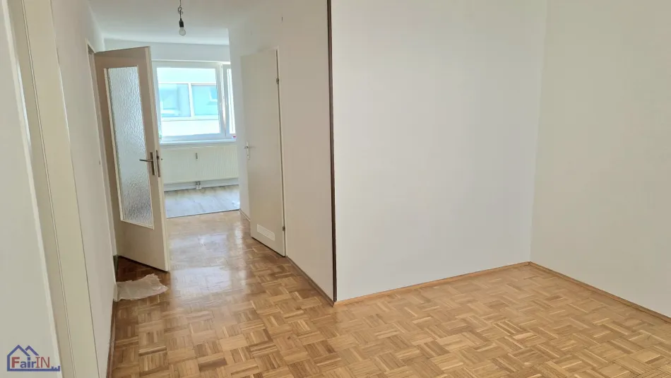 Sanierte 2-Zimmer-Wohnung 59 m² in 1230 Wien, U-Bahn-Nähe, Lift, nur 274.000€! - Bild