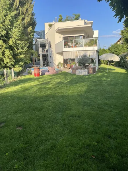 Beeindruckende Außen-/Gartenanlage!