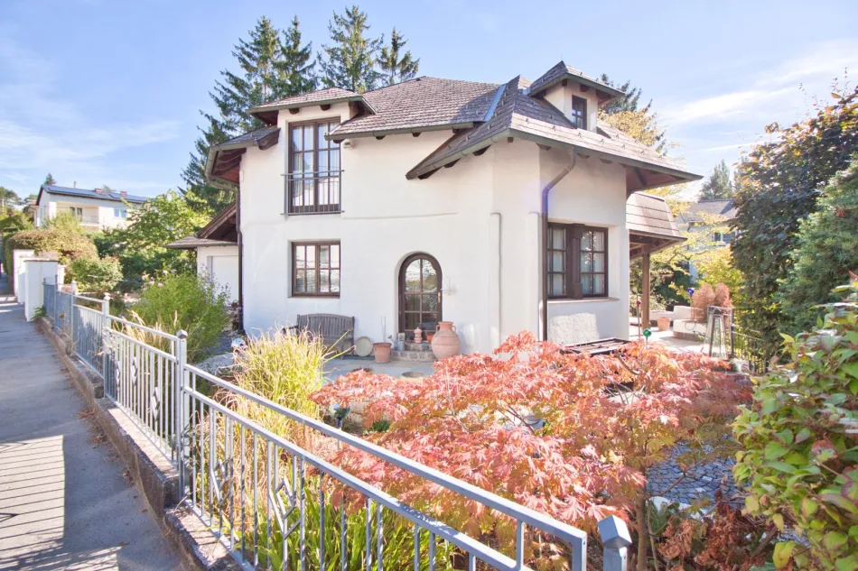 Außergewöhnliches Ziegel-Architektenhaus | 330 m² Nutzfläche | 883 m² Eckgrundstück | Doppelgarage | Wolfersberg - Bild