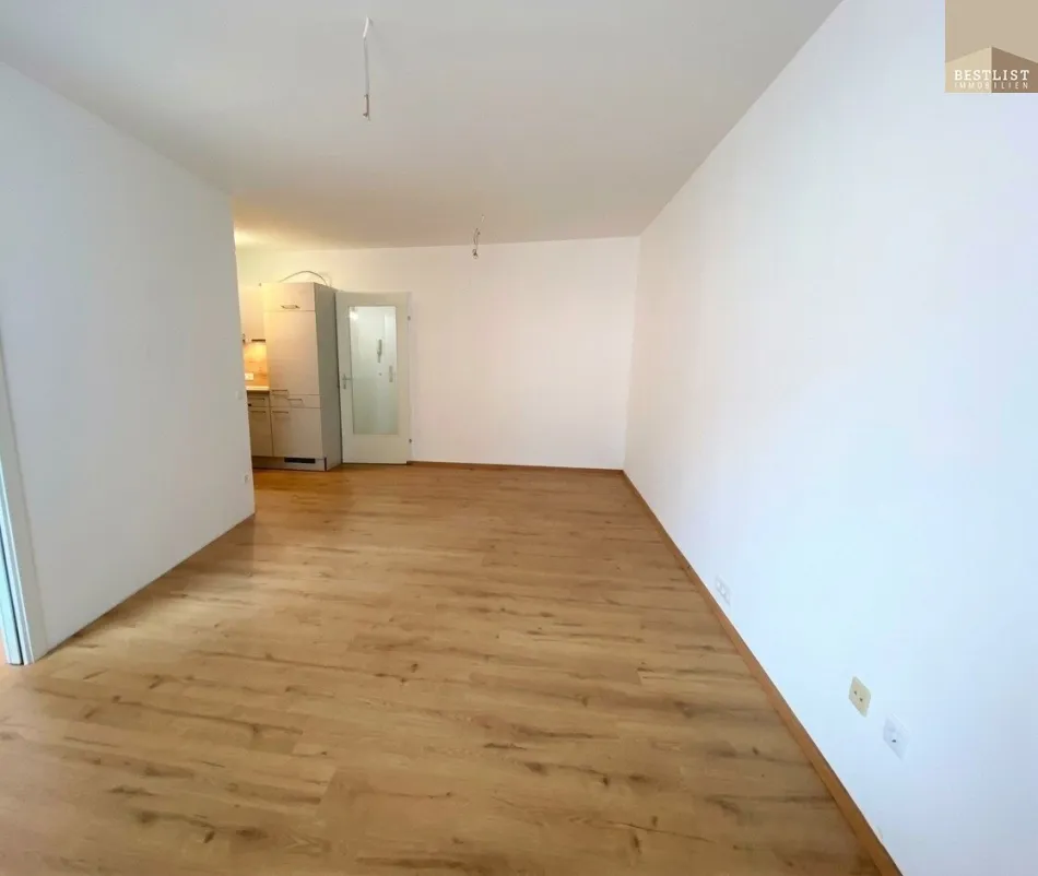 Schöne Wohnung mit einer Südwest-Loggia und Lift! - Bild