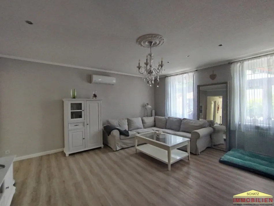Provisionsfrei- Einfamilienhaus mit Doppelgarage in 2560 Berndorf – teilsaniertes Wohnhaus mit Ausbaupotenzial - Bild