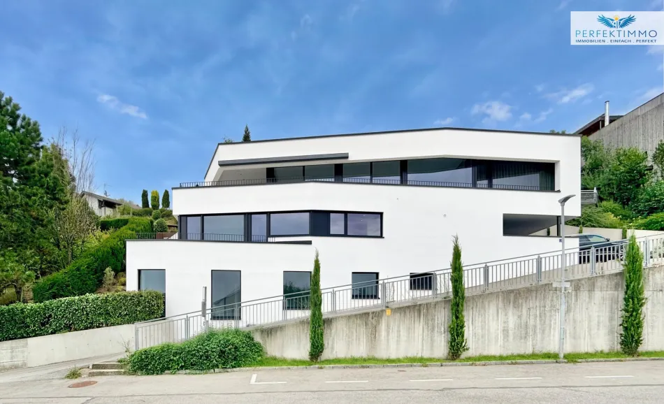 Exklusive Panoramavilla mit Seeblick - Bild