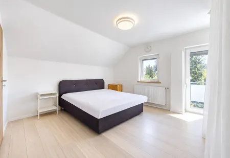 Zimmer 1 (OG)