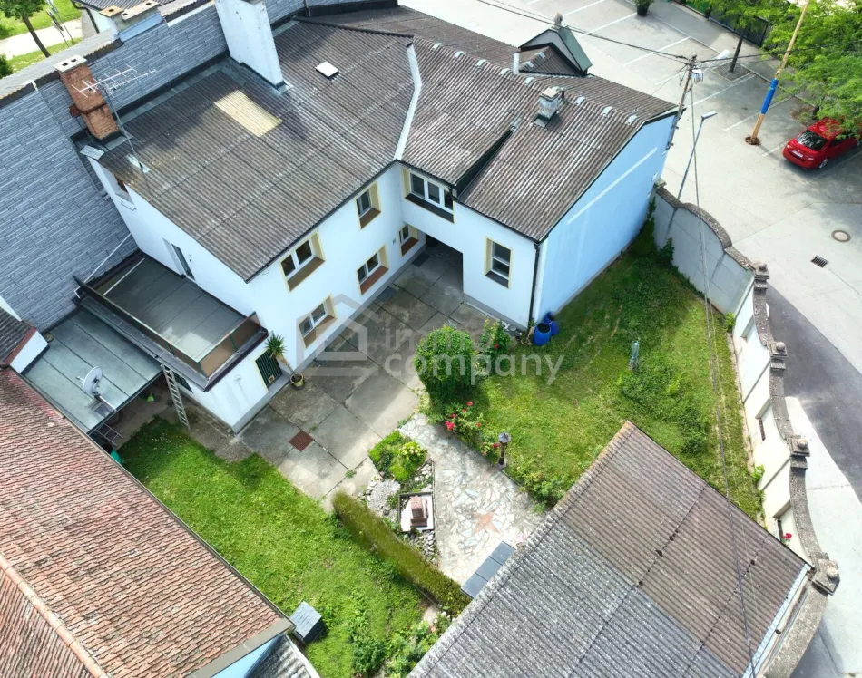 Lässiges Mehrfamilienhaus, saniert 2023, mit 179m² Wohnfläche in Gallbrunn zu vermieten! - Bild
