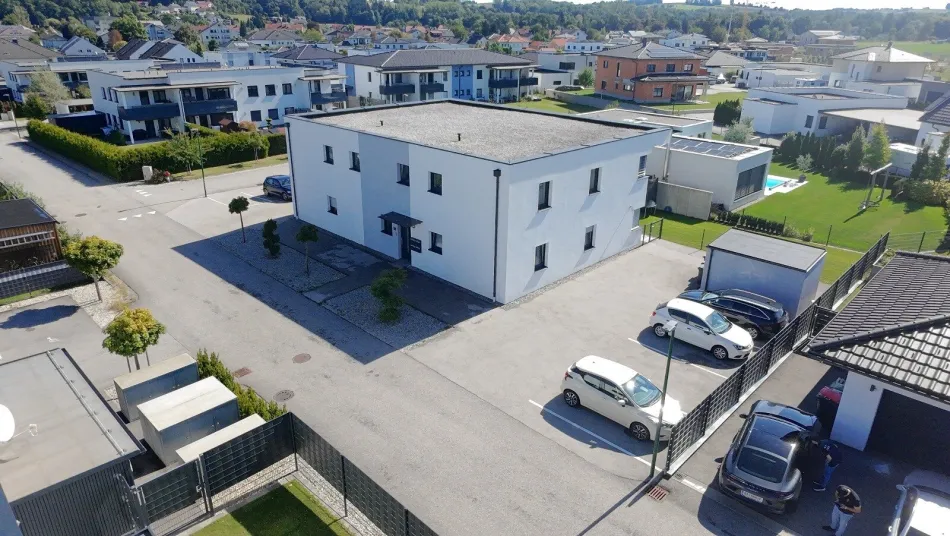 Moderne 3-Zimmer-Wohnung in St. Martin: Balkon und zwei Stellplätze! - Bild