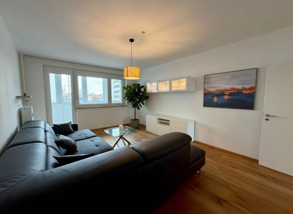 Neuwertige 3-Zi-Wohnung in Graz mit Loggia, Stellplatz & Südbalkon - Bild