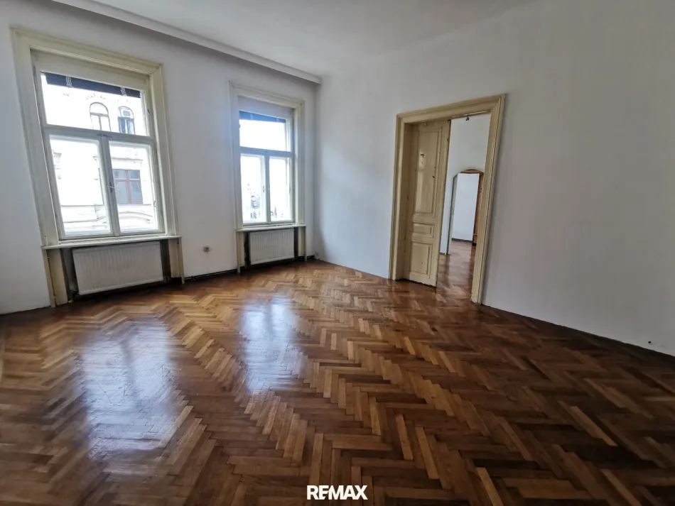 Mögliches Paradies > verschiedenste Umbaumöglichkeiten > sanierungsbedürftige 4 Zimmer plus in guter Lage des 6.. - Titelbild