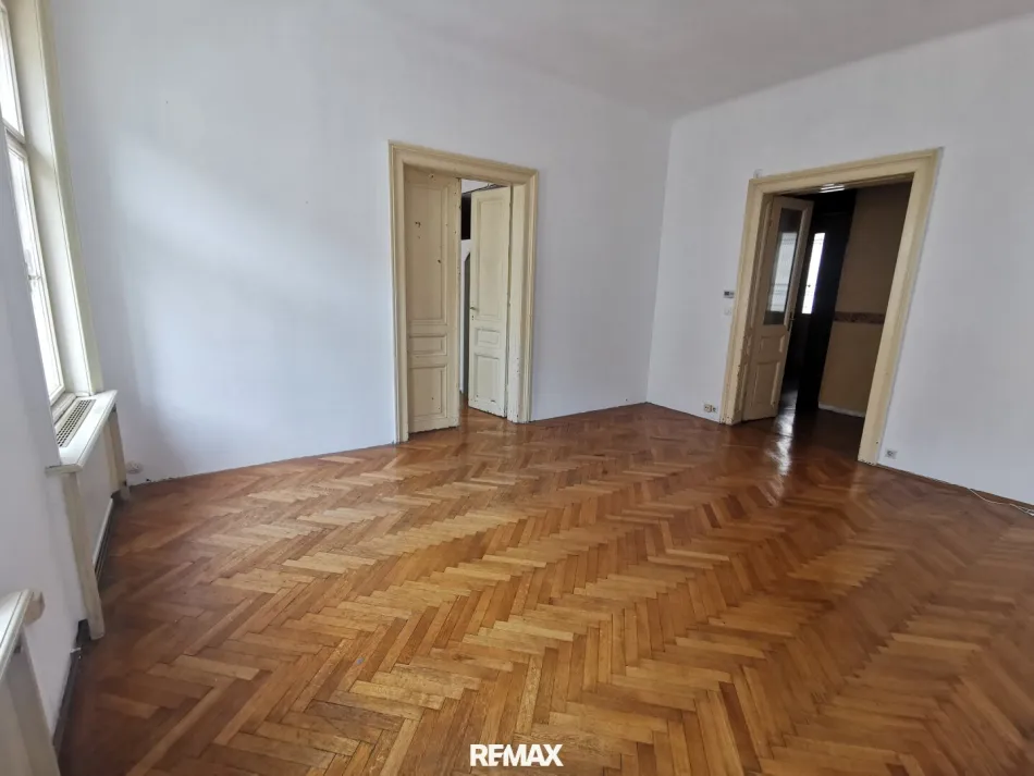 Mögliches Paradies > verschiedenste Umbaumöglichkeiten > sanierungsbedürftige 4 Zimmer plus in guter Lage des 6.. - Bild