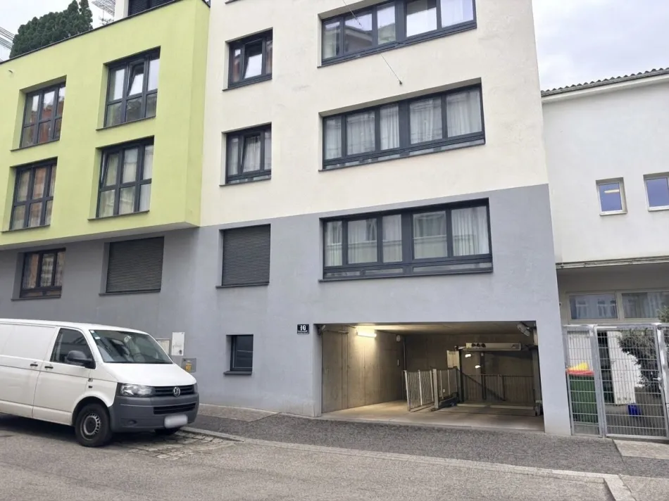 Garagenstellplätze - Stellplatz Nr. - 4 oder Nr. - 6 oder Nr. 22 - Stapelparker - Bild