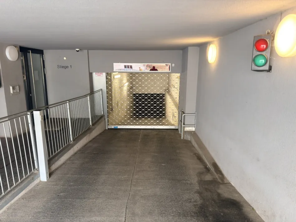 3 Garagenstellplätze - Paket - Stellplatz Nr. - 4 // Nr. - 6 // Nr. 22 - Stapelparker - Bild