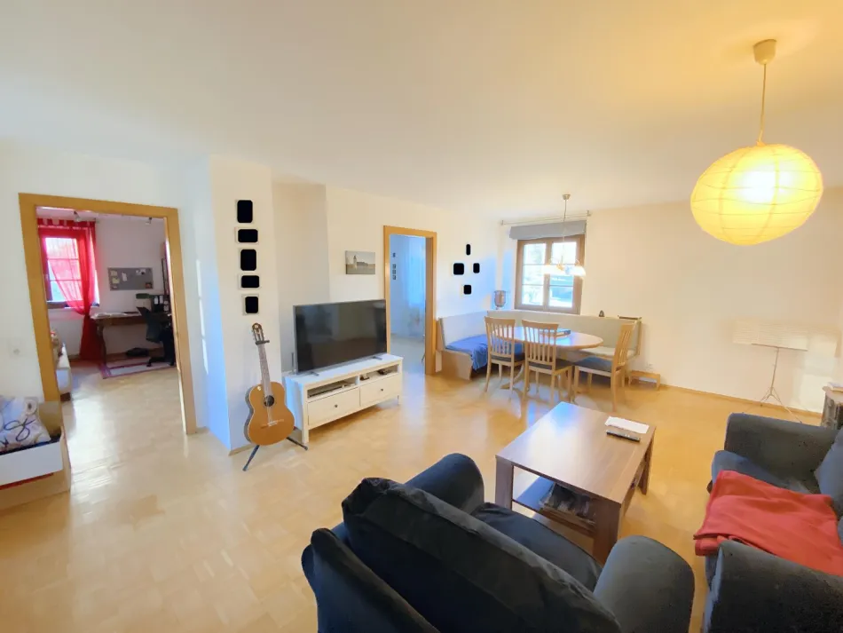 Helle 3-Zimmer-Wohnung mit Carport in Thüringen zu vermieten - Bild
