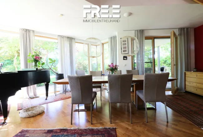 GRÜNES PARADIES | Großzügiger (Zweit-)Wohnsitz mit Pool, Sauna und viel Grün! - Bild