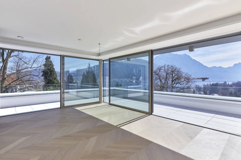 Panorama Royale - Ein grenzenloser Seeblick in Gmundens exklusiver Villengegend - Bild