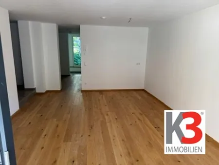 Einmaliges Konzept-Restaurant,Sauna, Yoga, Kraftraum im Haus-Überzeugende 95m² Wohnung - 2 Bäder, Südbalkon, Bestausstattung - Titelbild