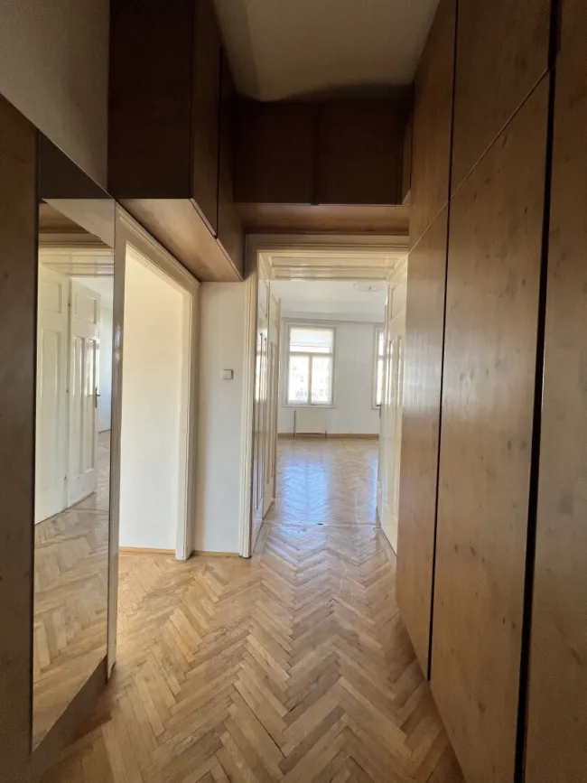 Urban Wohnen mit Charme - 2,5 Zimmer Wohnung in der Steggasse - Bild