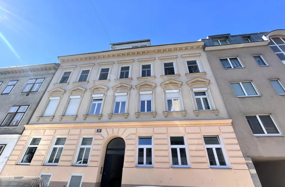 Altbau 2-Zimmer Wohnung 16.Bezirk - neu renoviert zu verkaufen! - Titelbild