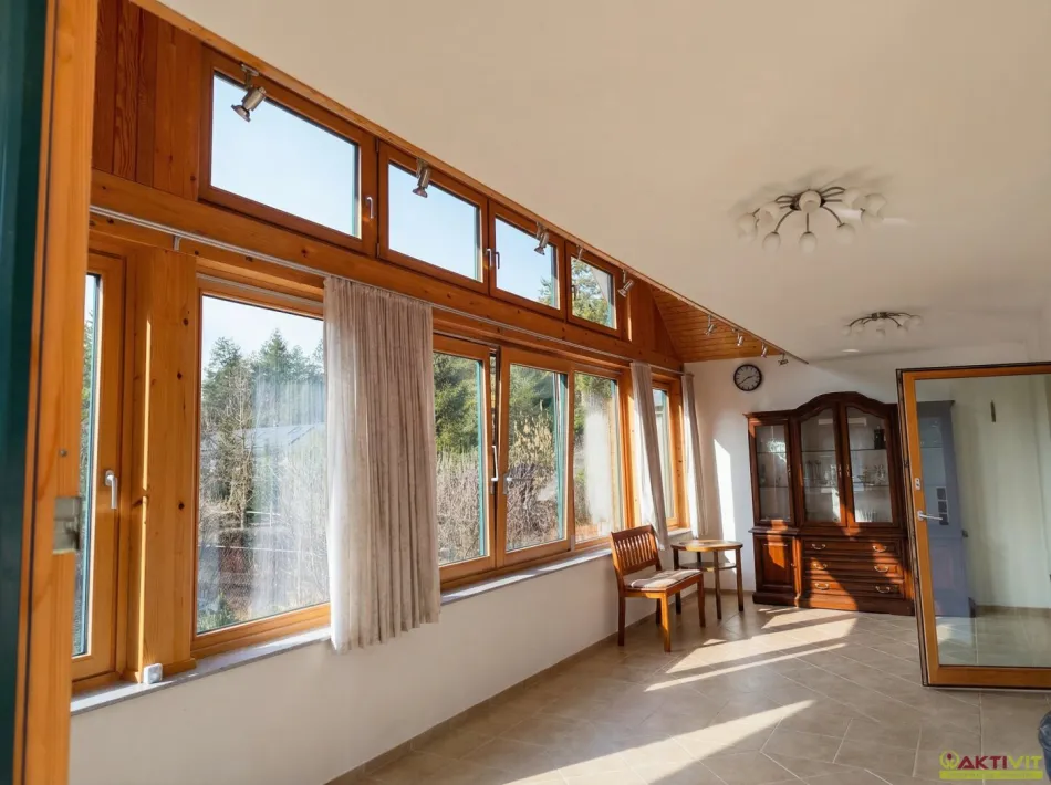 Einfamilienhaus in Finkenstein am Faaker See 6 Zimmern und Garage. - Titelbild