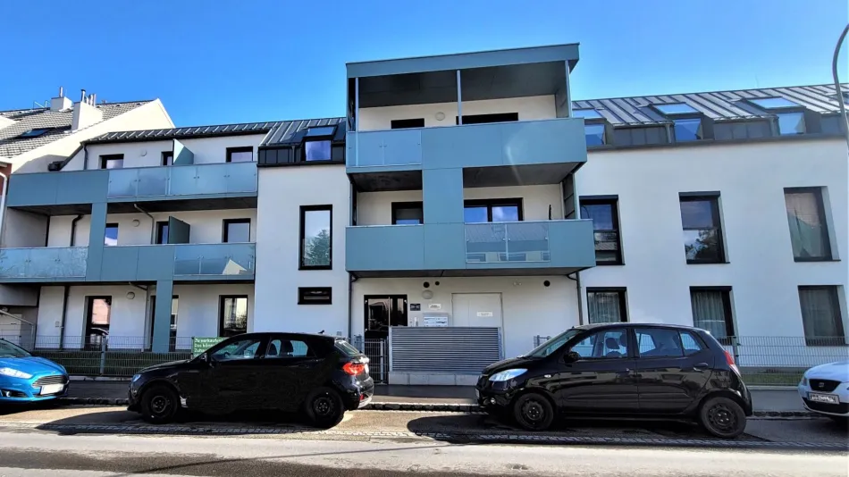 KFZ - Garagenplatz zu mieten - Titelbild