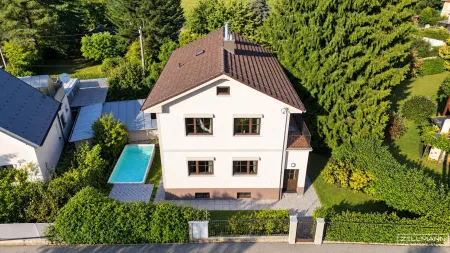 GABLITZ | GEPFLEGTES EINFAMILIENHAUS MIT GARTEN, TERRASSEN & GARAGE IN RUHELAGE AM HAUERSTEIG | ZELLMANN IMMOBILIEN