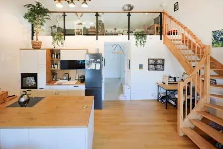 Wohnzimmer mit Blick in den Flur