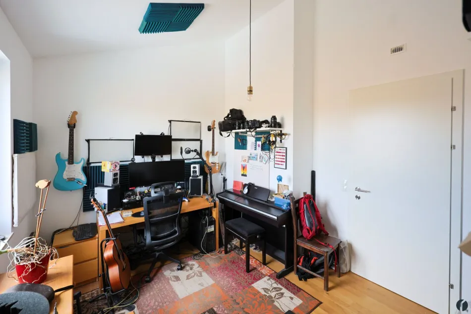 Wohnzimmer mit Blick in den Flur