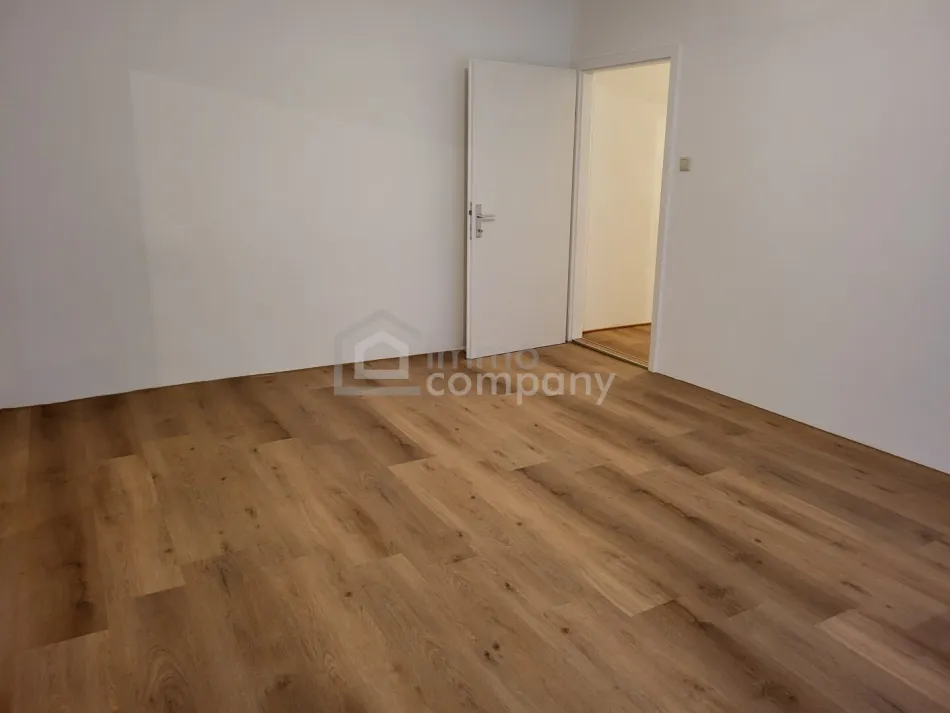Gepflegte 3-Zimmer-Eigentumswohnung mit Garage und Keller in Ebenfurth - Bild