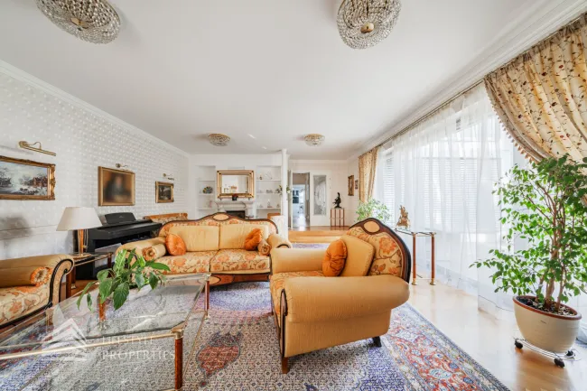 12-Zimmer Luxus-Villa mit Blick über Wien! - Bild