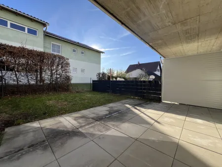 Garten mit Überdachter Terrasse