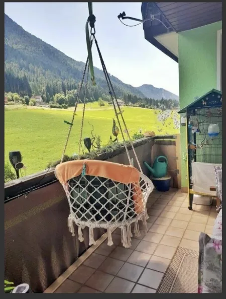 Geräumige 4-Zi-Wohnung in Bad Bleiberg mit Garten, Garage & Südbalkon um 179.000 € - Bild