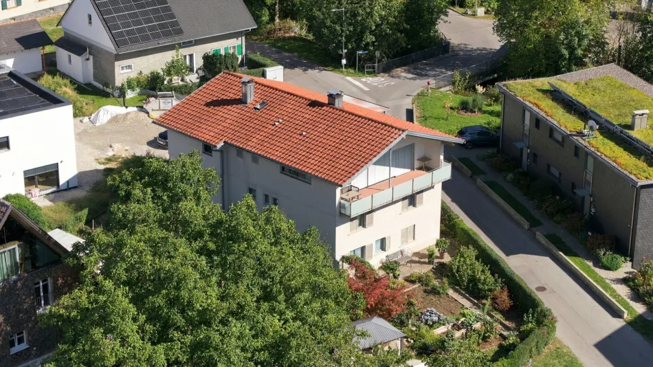 Großzügige Dachgeschosswohnung mit Südwest-Terrasse und traumhaftem Bodenseeblick - Bild